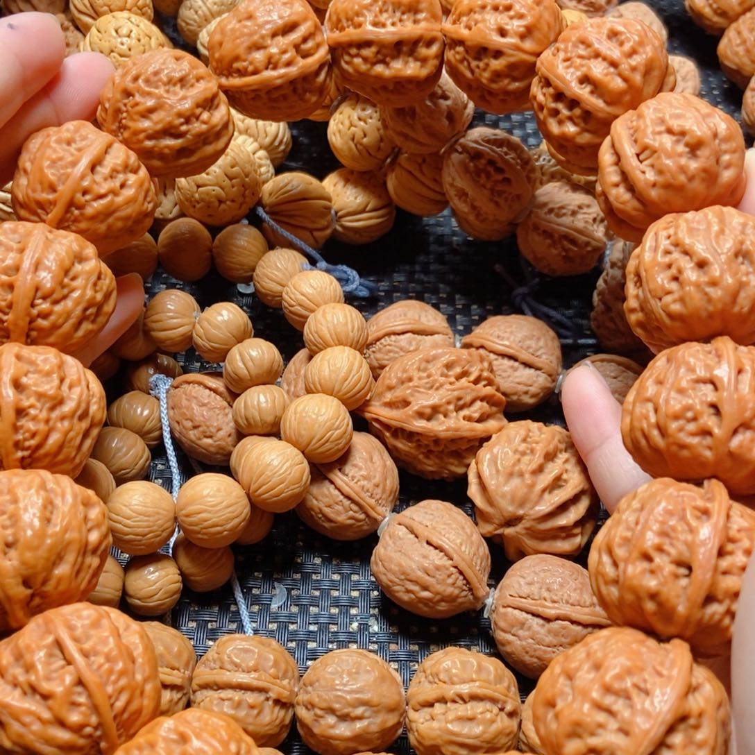 文玩核桃手串八棱