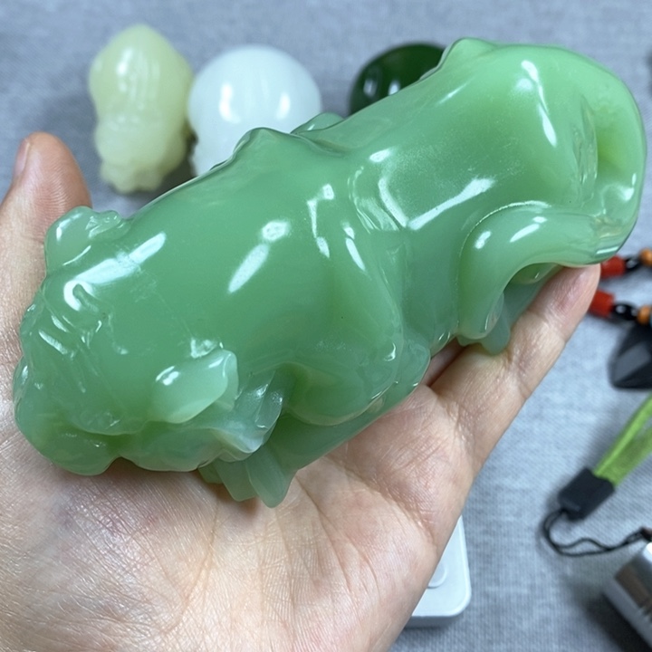 和田玉颈饰未镶嵌古**梦