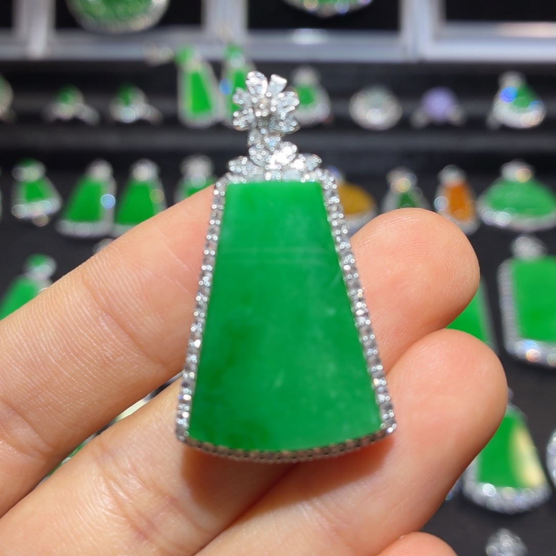 翡翠18K金镶嵌吊坠(不含链)翡翠