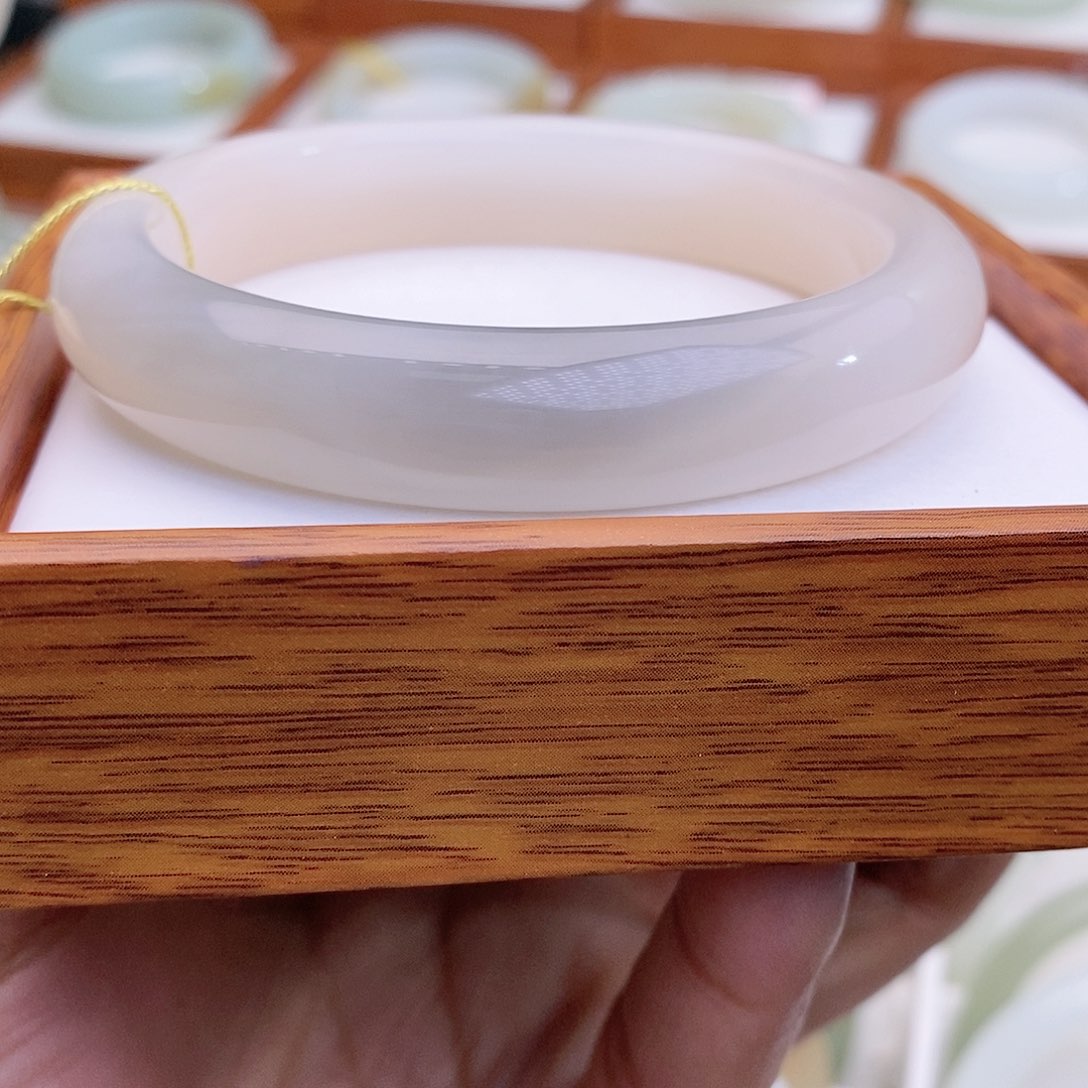 和田玉手镯未镶嵌60.9