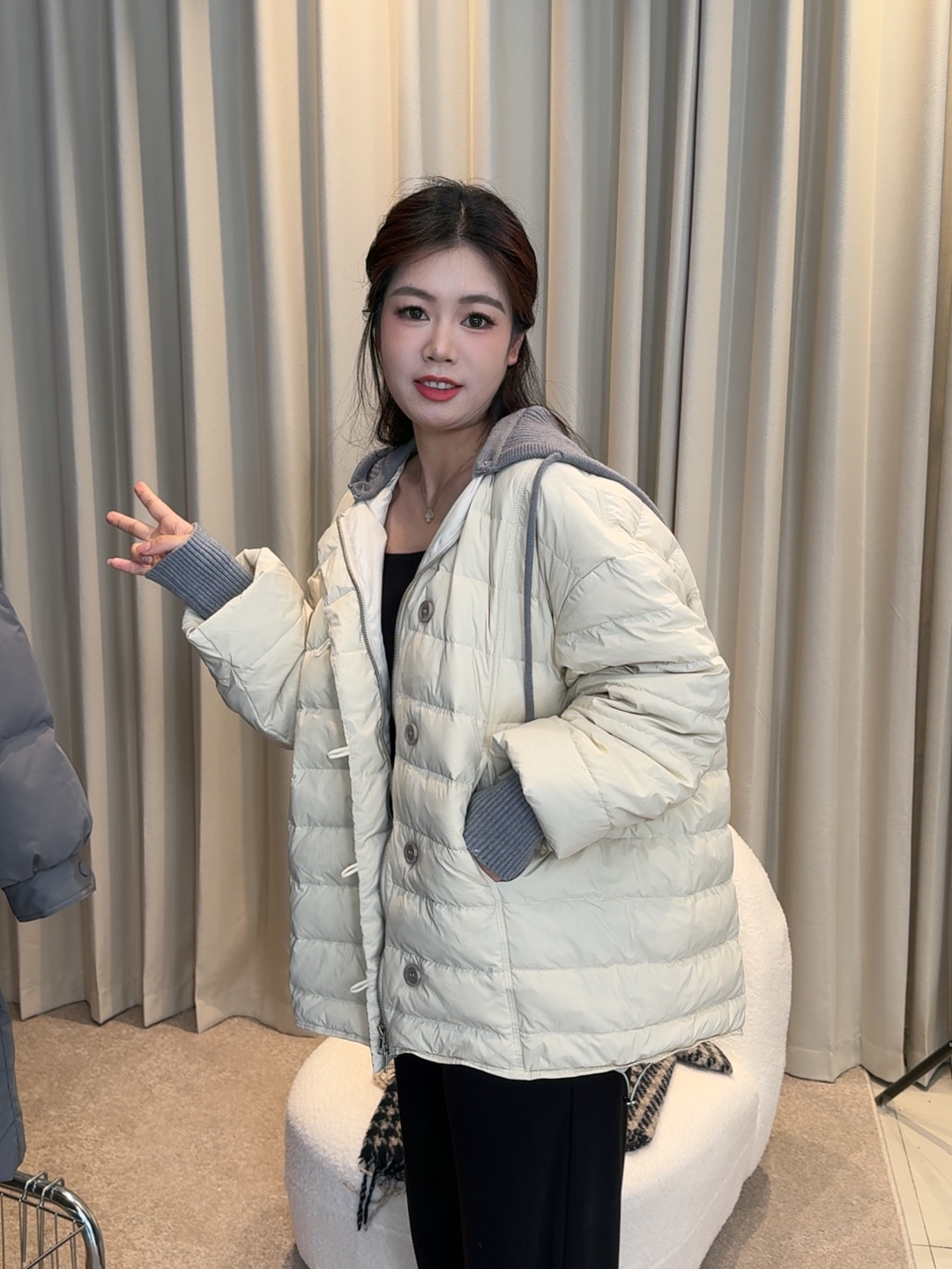 轻薄款90白鸭绒羽绒服女200斤中长款宽松撞色针织连帽瘦加肥加大