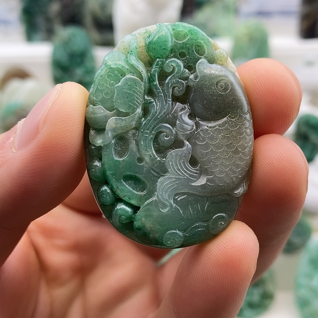 独山玉未镶嵌颈饰