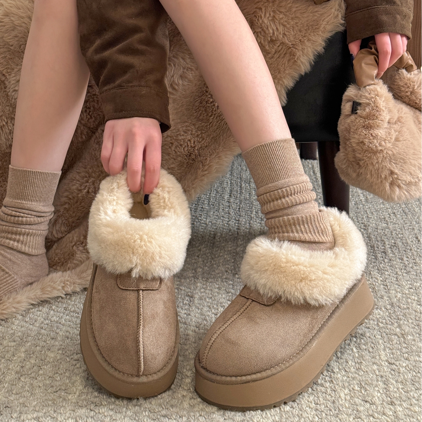 贾不假厚底保暖雪地靴女款2025新款秋冬皮毛一体加绒棉鞋百搭爆款