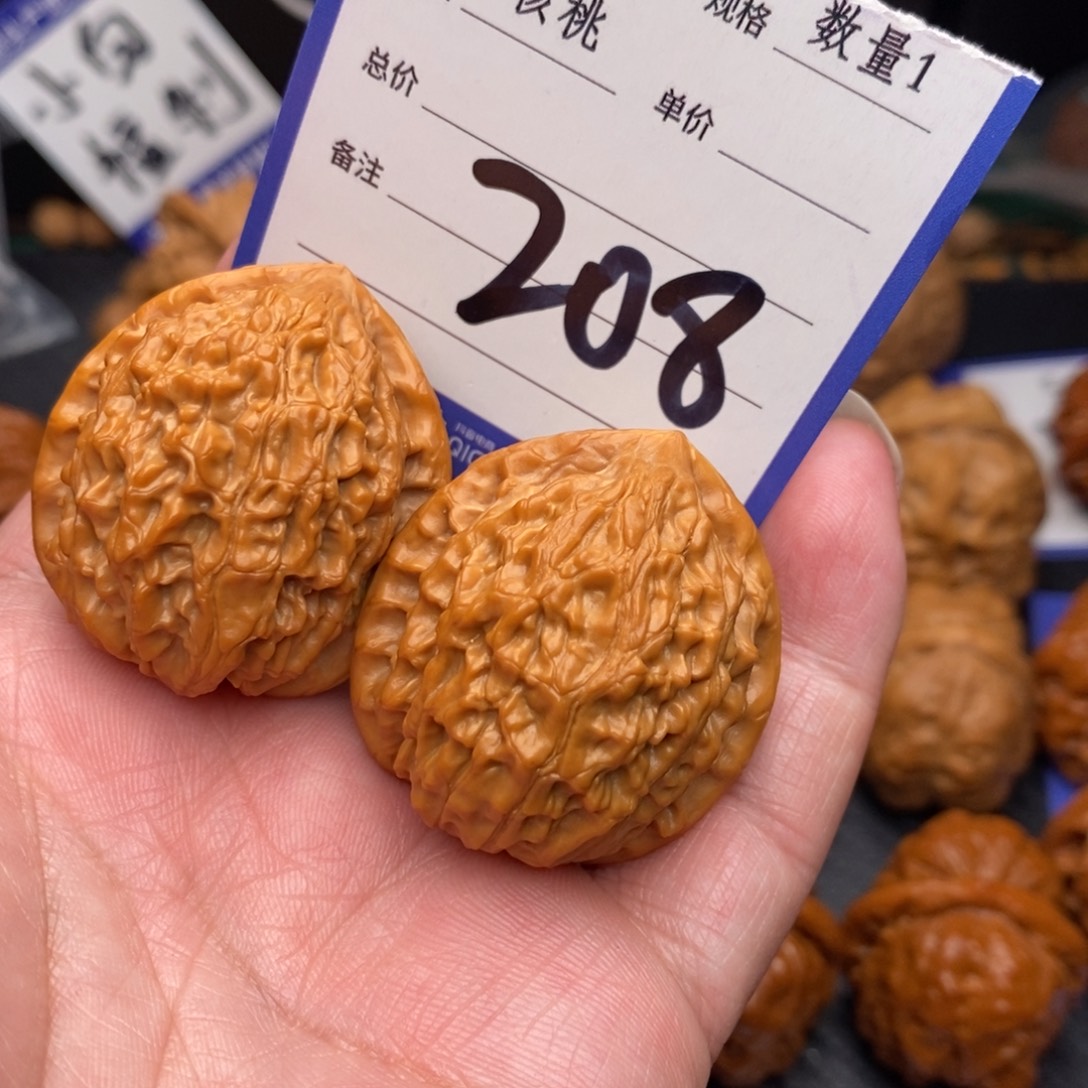 把件文玩核桃金牛35mo