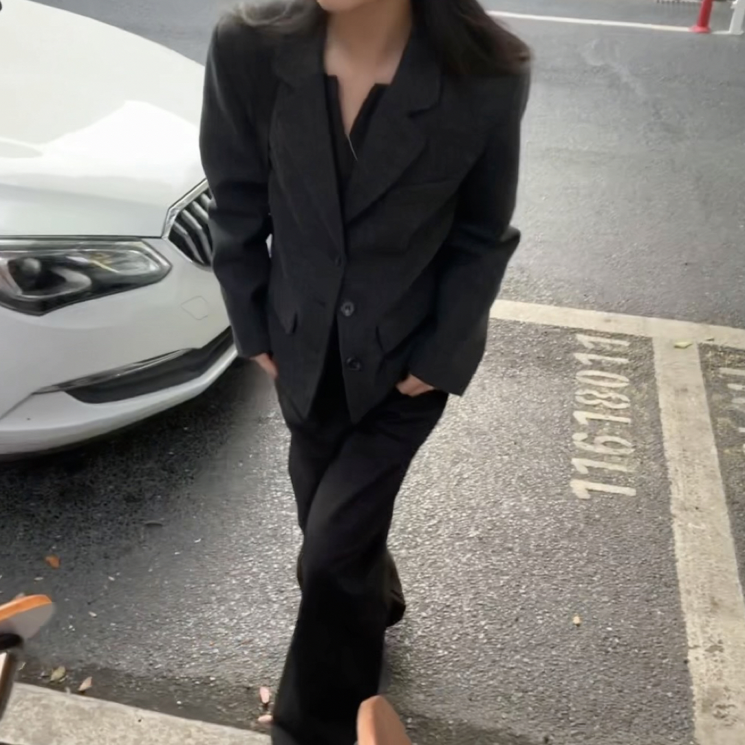 深灰正肩西装小外套