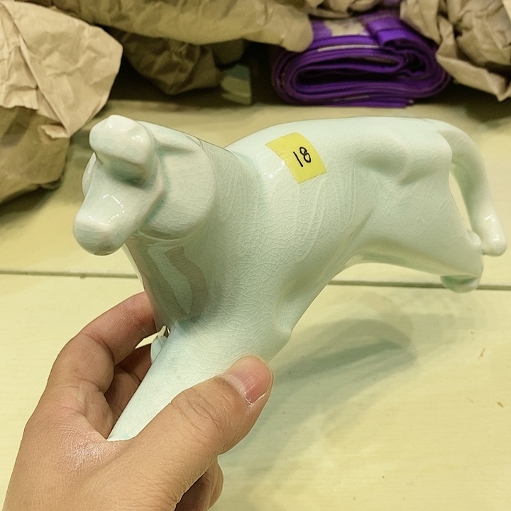 茶具瓷器杂项如图所示