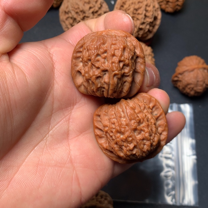 文玩核桃把件38血麒麟1351