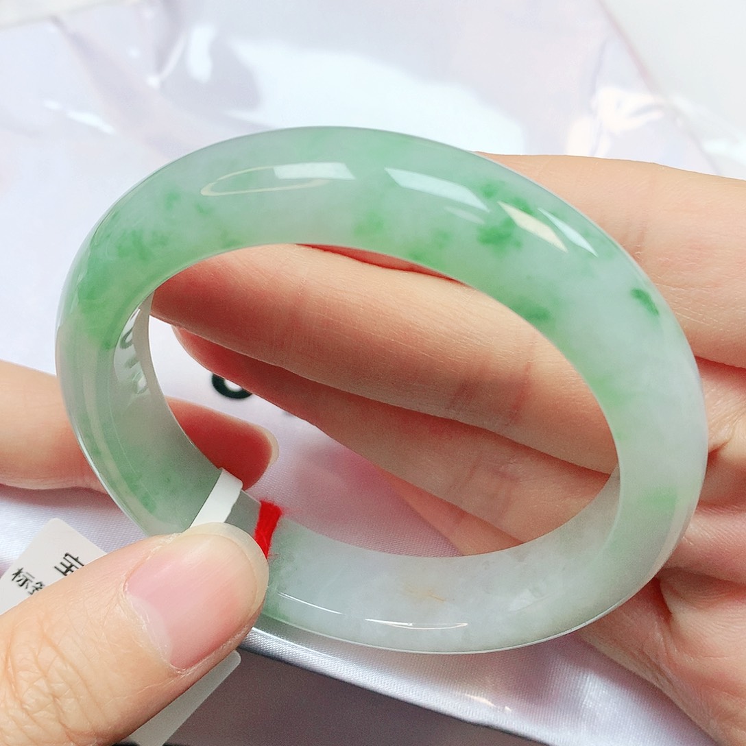 未镶嵌手镯翡翠抖音813