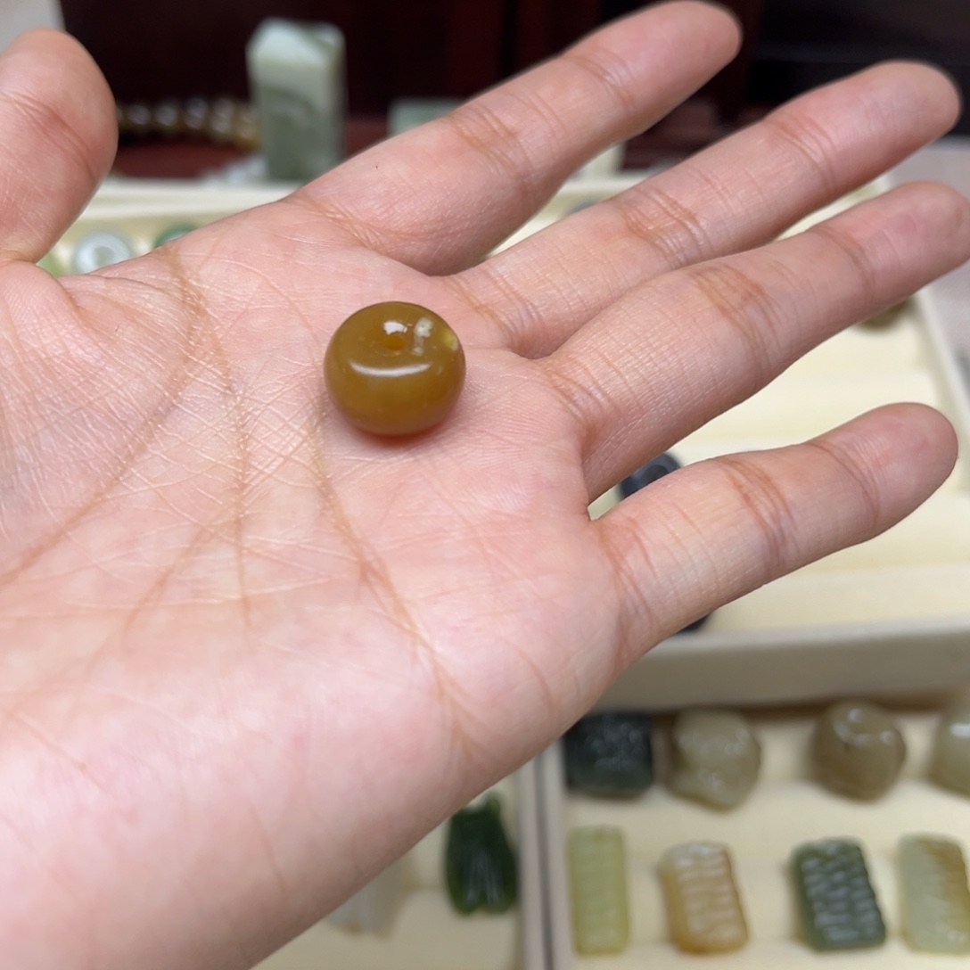 计***机和田玉未镶嵌珠宝半成品