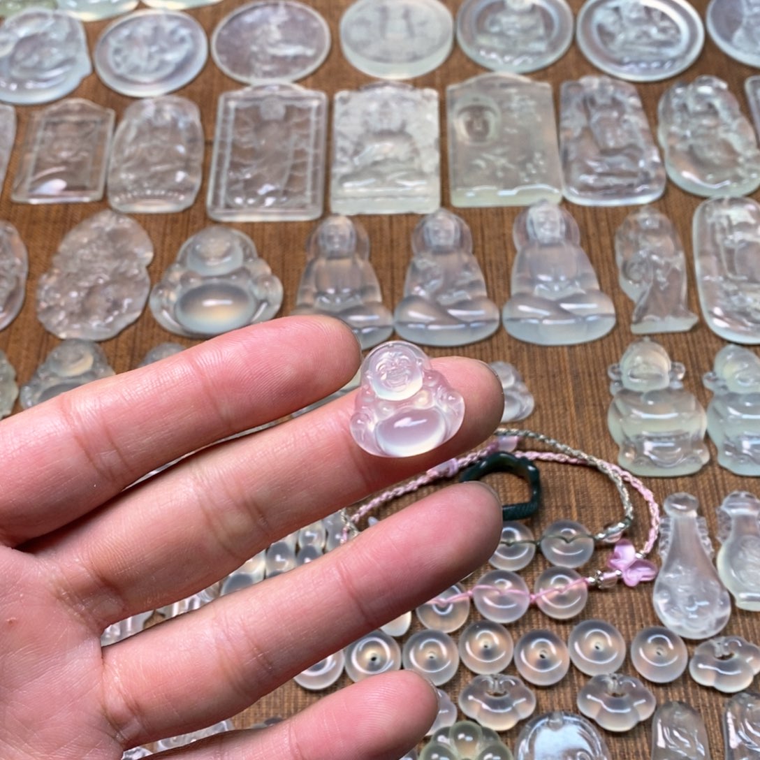 岫玉吊坠(不含链)未镶嵌淡*