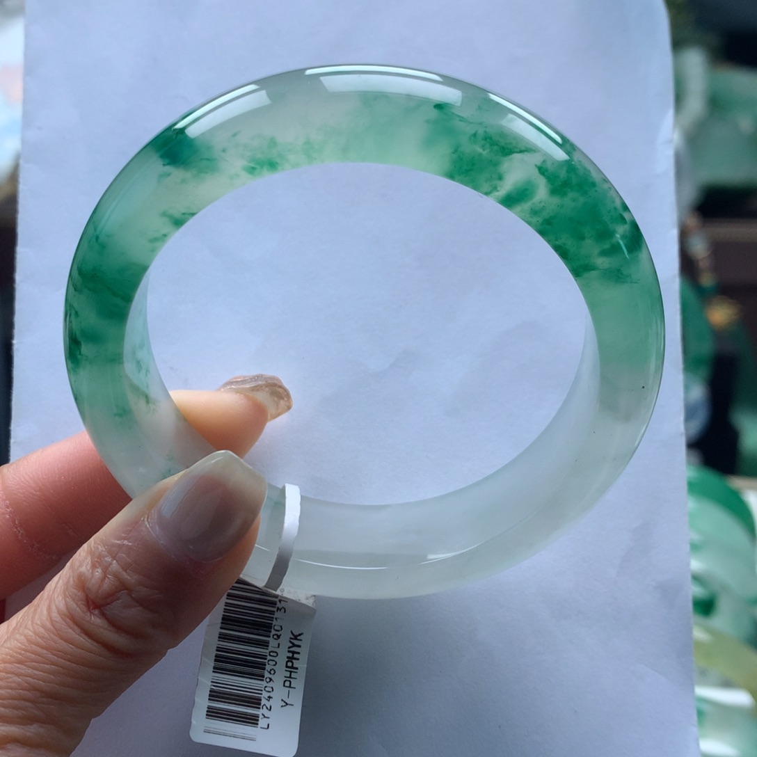 石英质玉手镯未镶嵌W*?