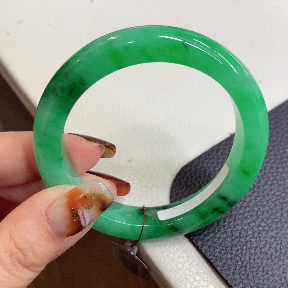 未镶嵌手镯翡翠缅甸