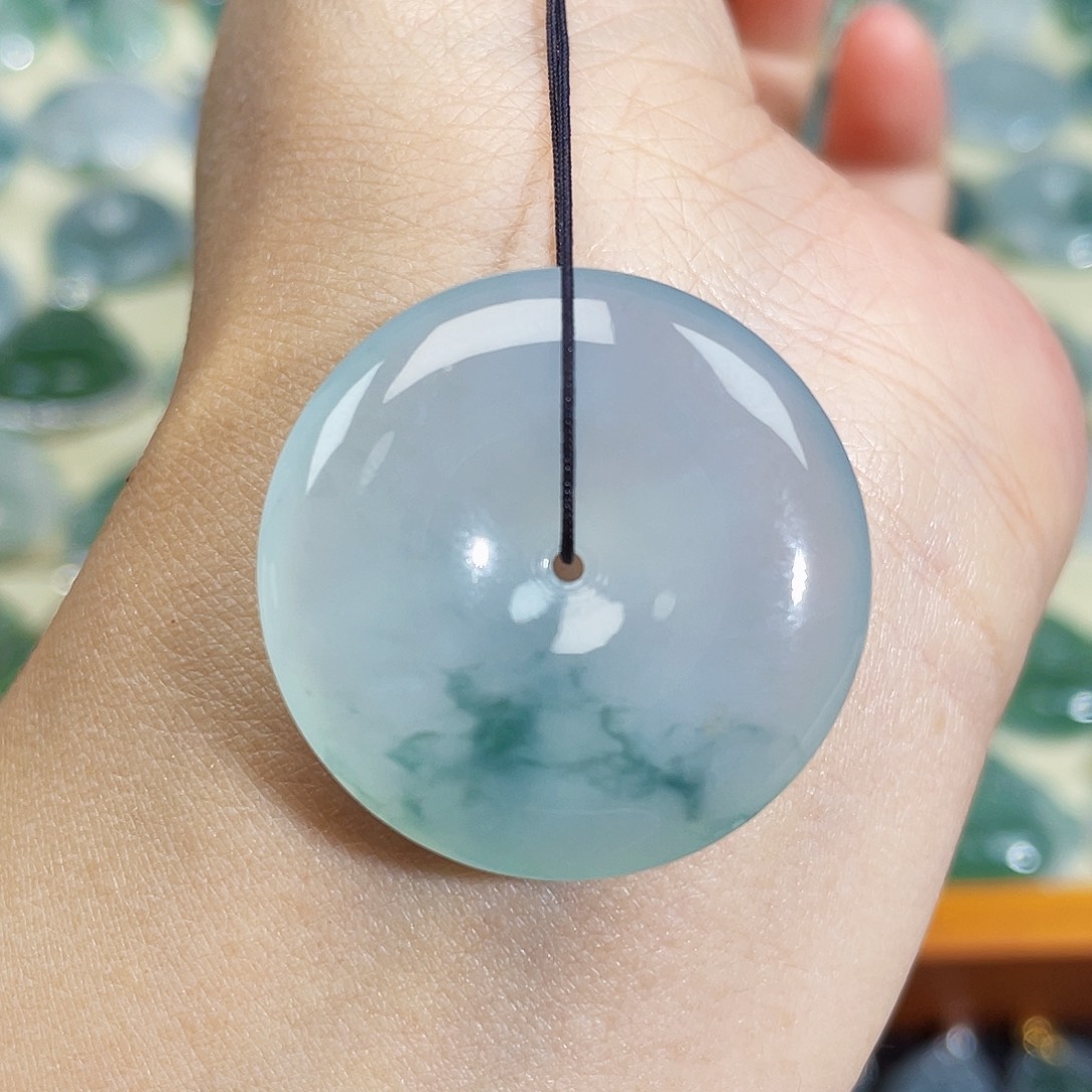 翡翠未镶嵌颈饰吊坠