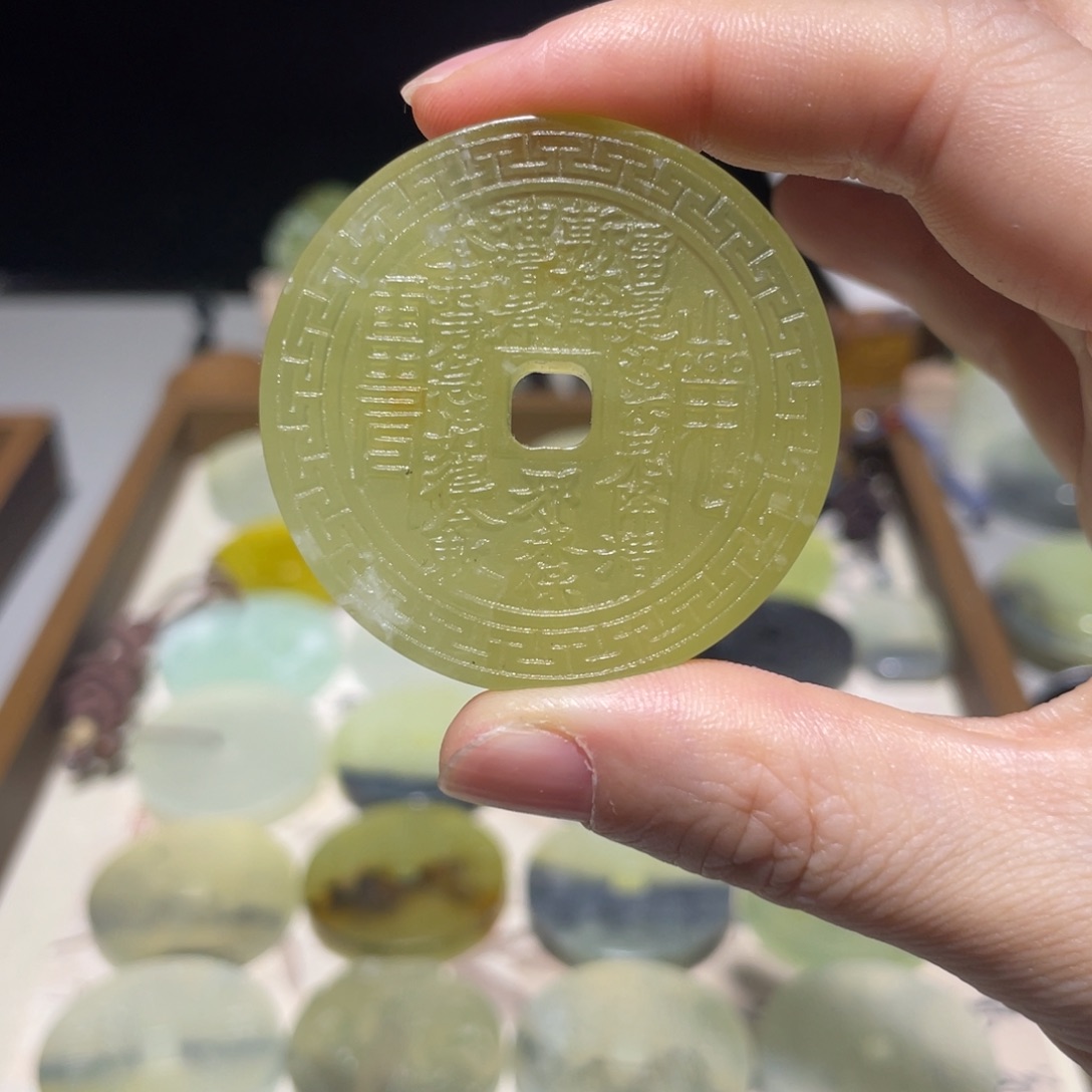 岫玉未镶嵌颈饰17