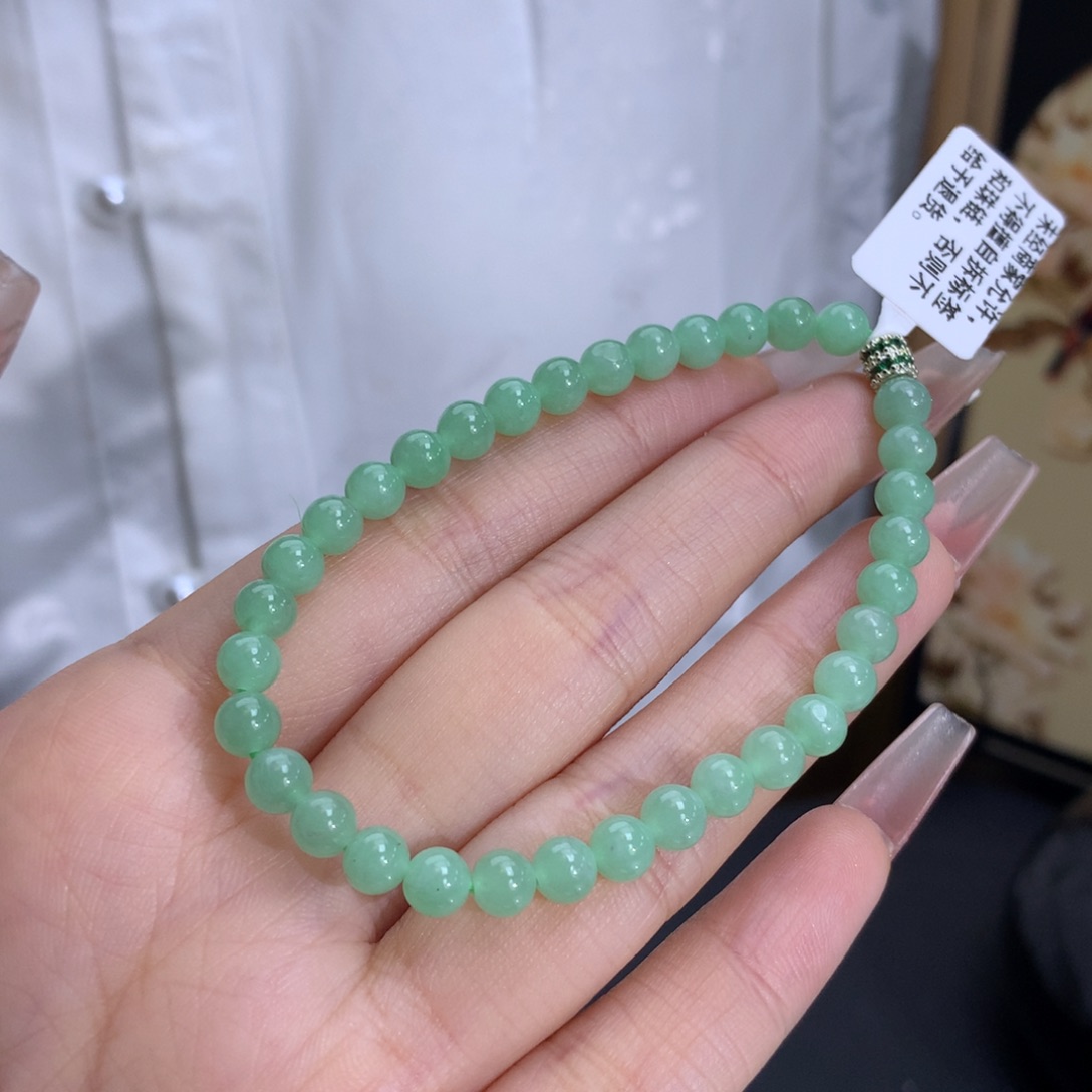 翡翠手链未镶嵌卡5.2冰润满绿手串