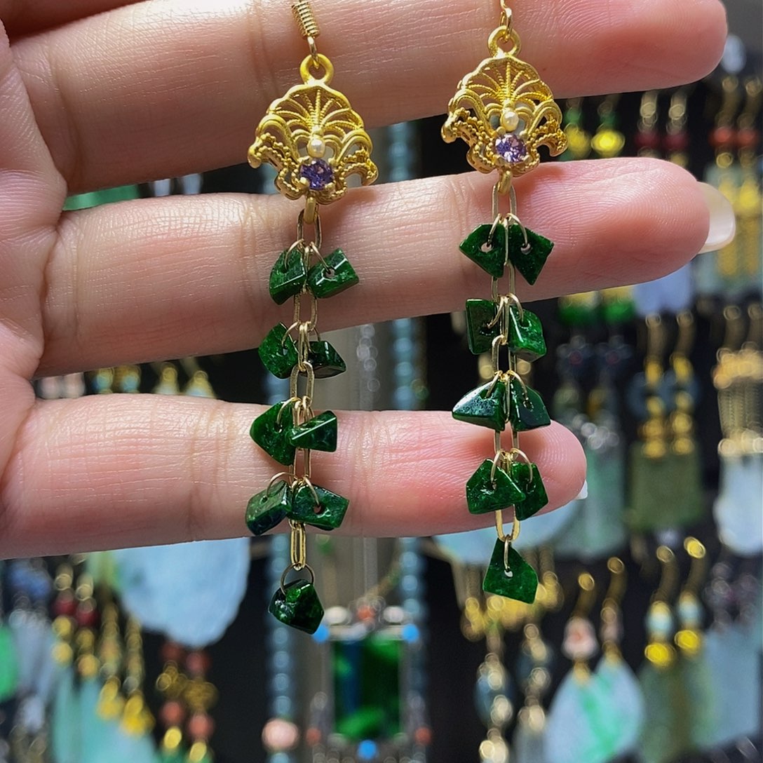 未镶嵌翡翠耳饰翡翠