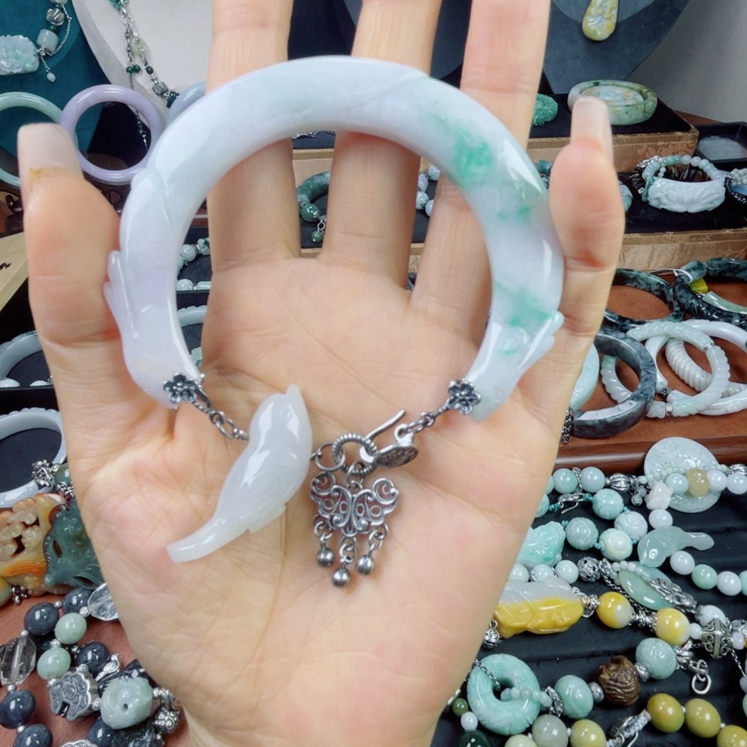 张***i未镶嵌手链翡翠翡翠半镯