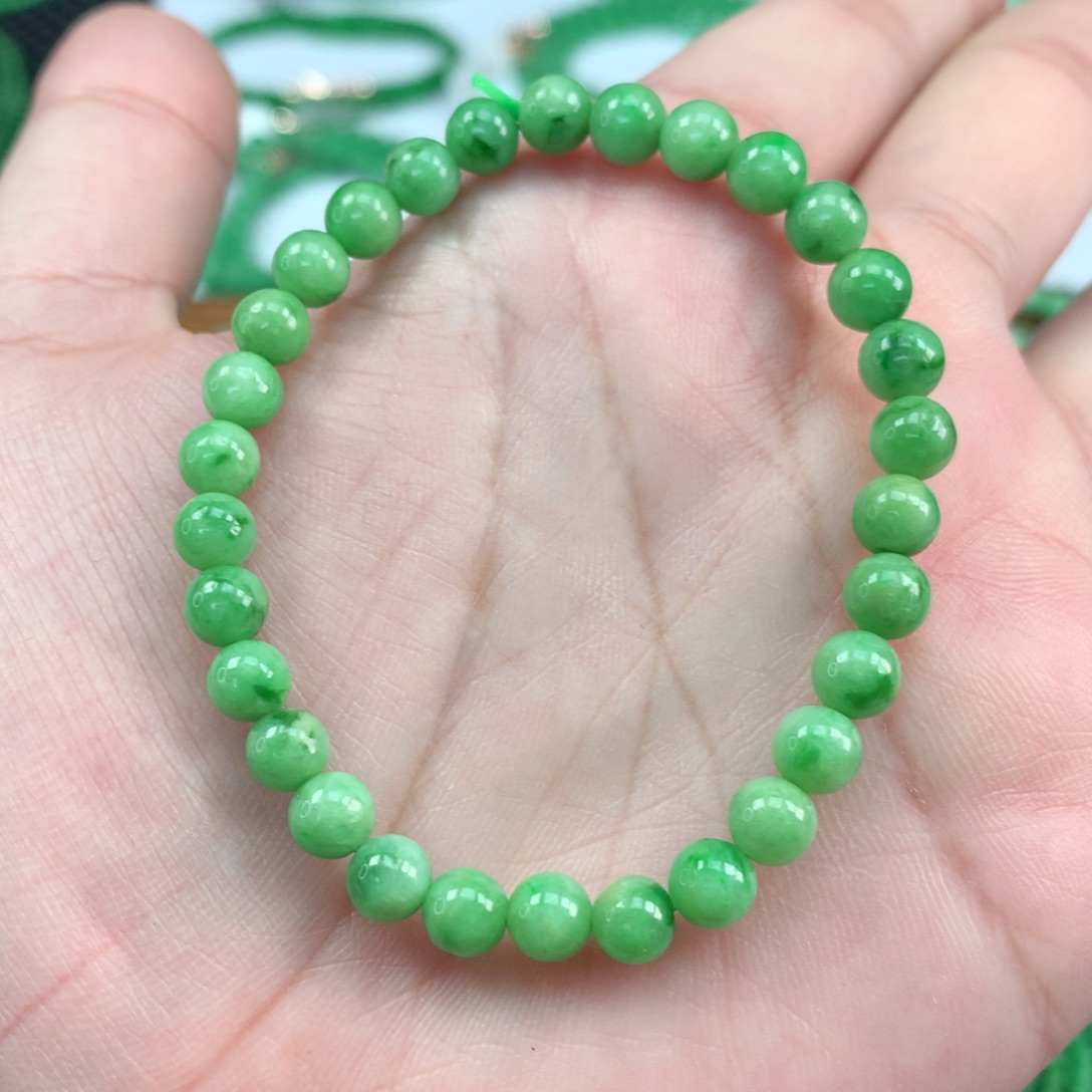 翡翠手链未镶嵌翡翠