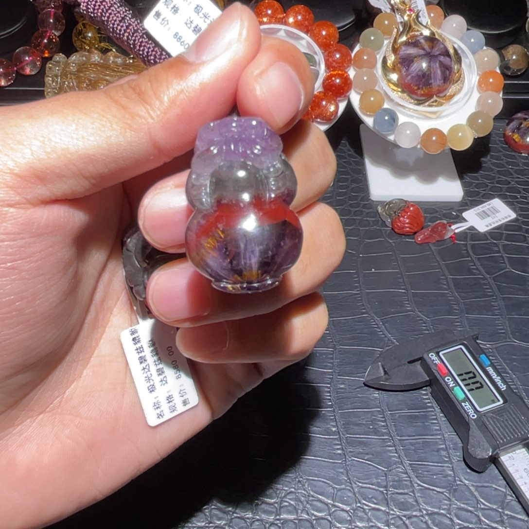 小***子水晶吊坠(赠链)未镶嵌极光23达碧兹貔貅吊坠
