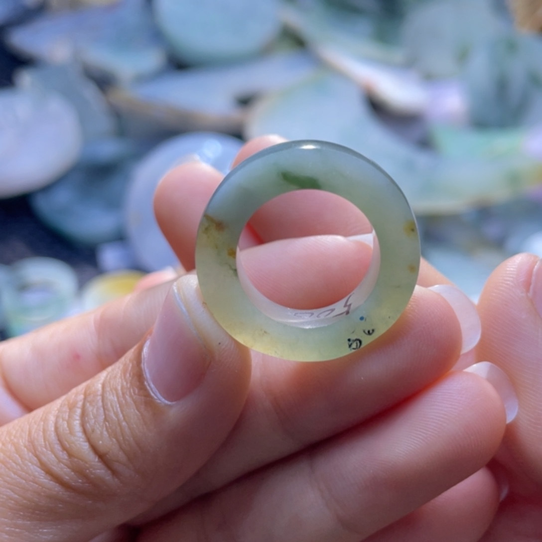 未镶嵌定制翡翠翡翠定制