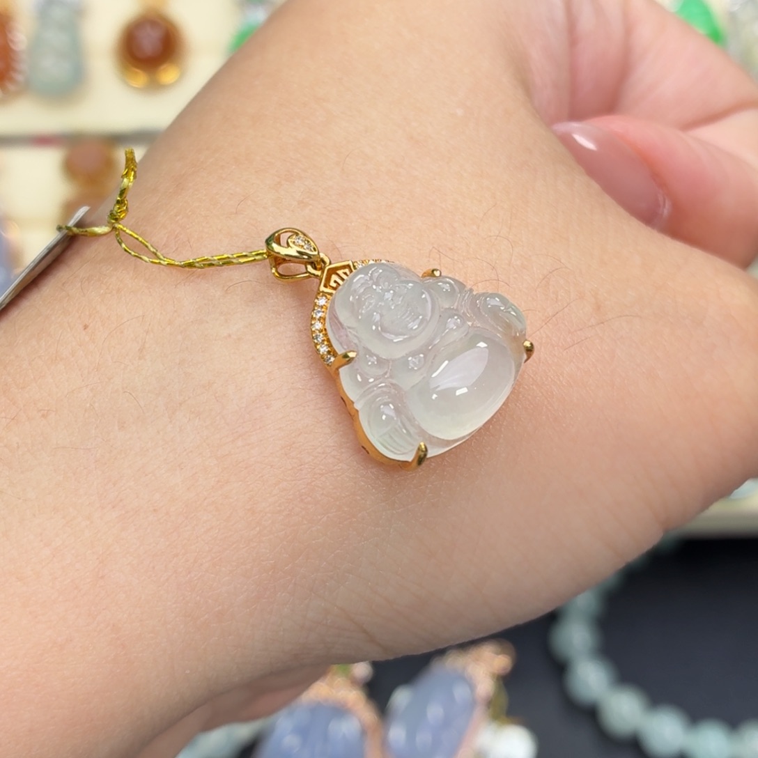 翡翠18K金镶嵌颈饰