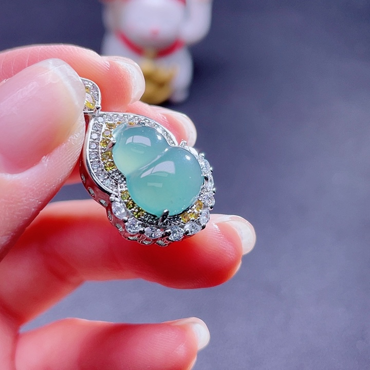 翡翠吊坠(不含链)未镶嵌