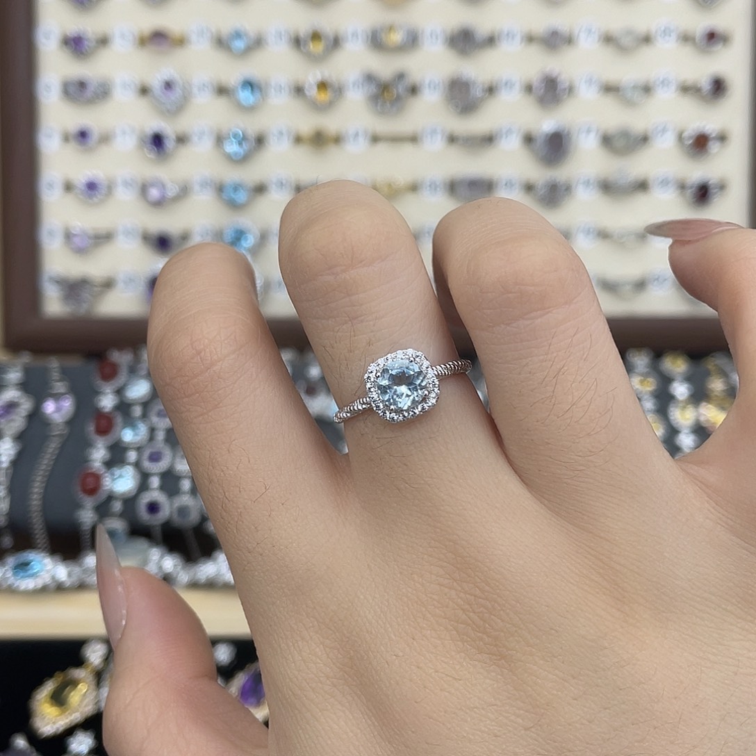 银S925镶嵌托帕石戒指