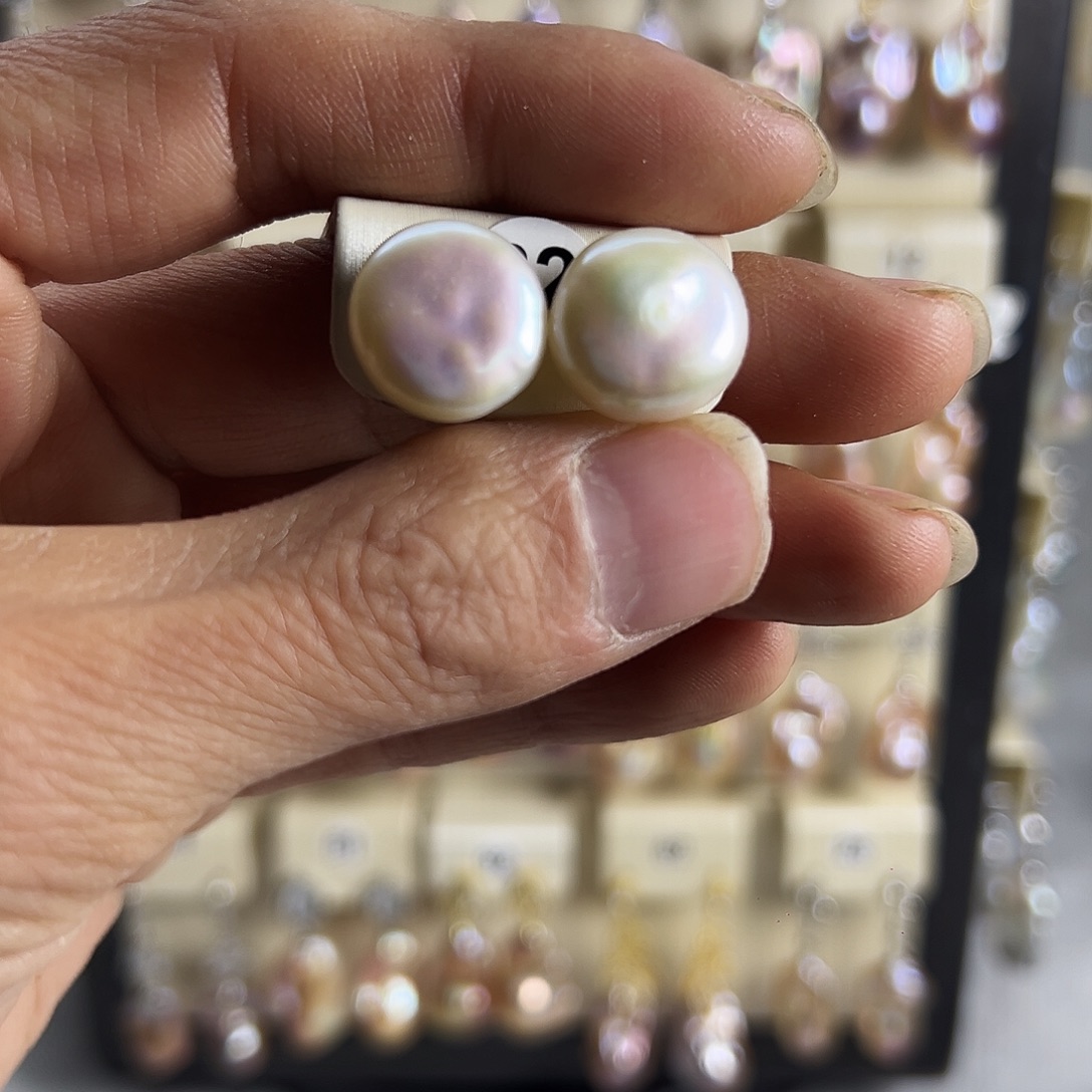 淡水珍珠耳饰未镶嵌