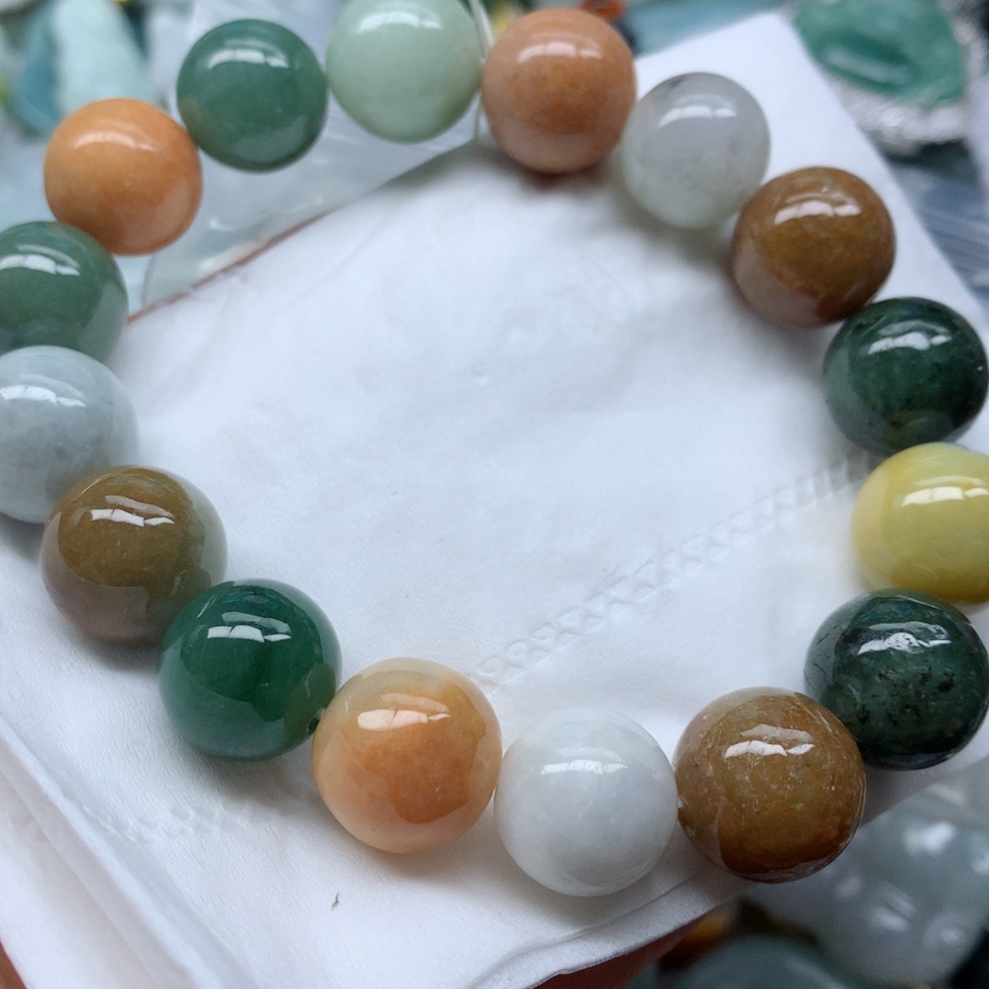 翡翠颈饰未镶嵌吊坠