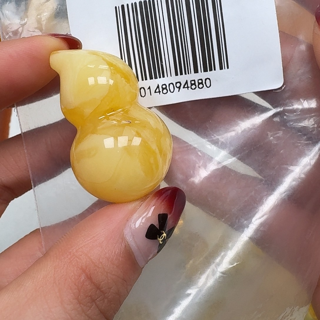 琥珀未镶嵌裸石悠悠