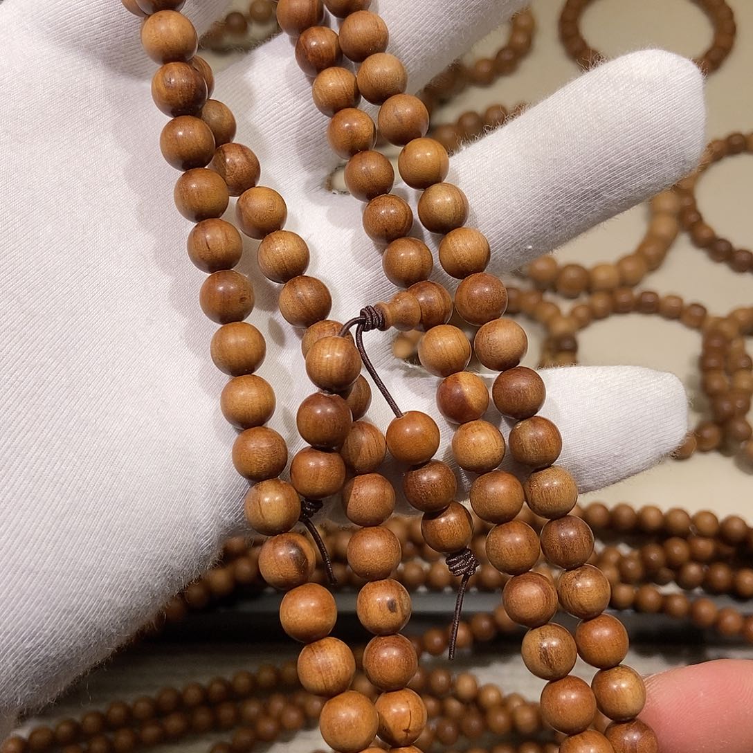 檀香木手串/手链沉水品相不好0.8