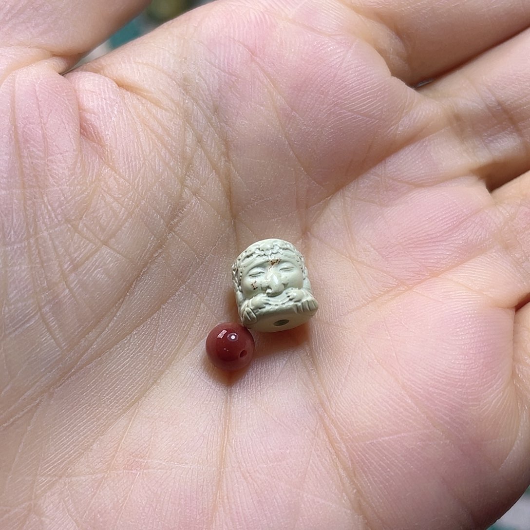 未镶嵌配饰南红玛瑙