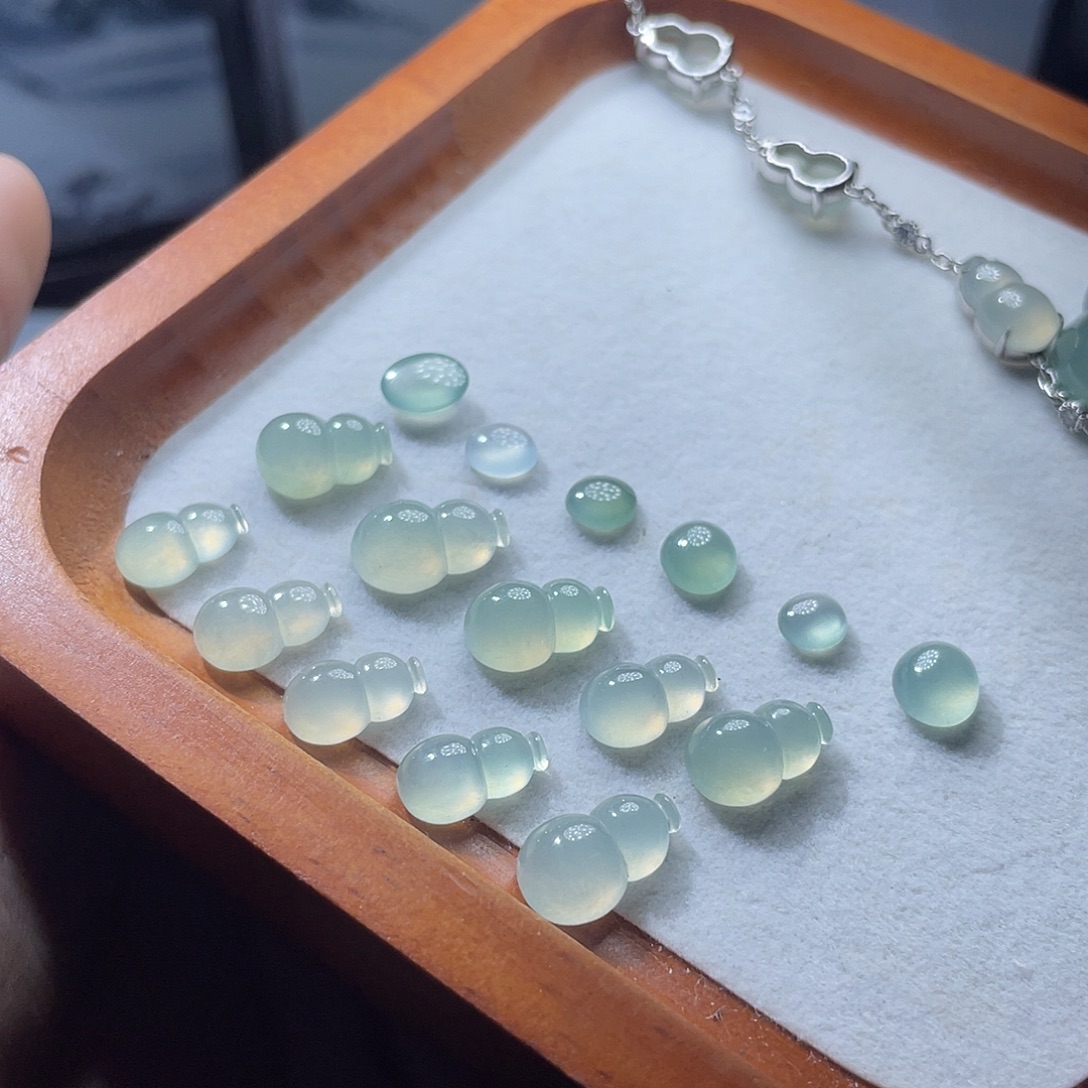 定制翡翠未镶嵌翡翠