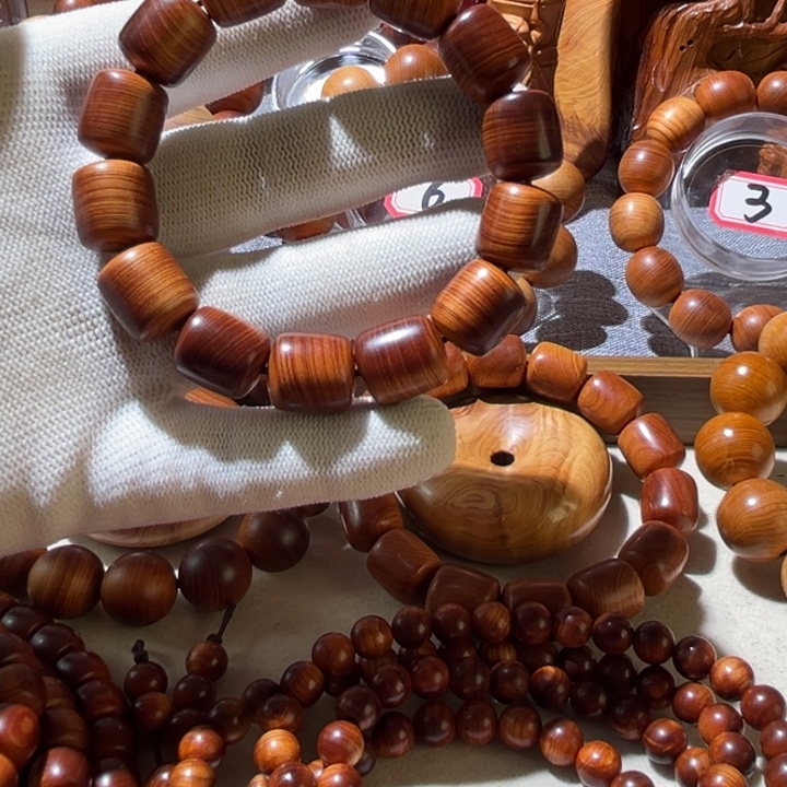 木质类1.3/1.5黑油桶珠