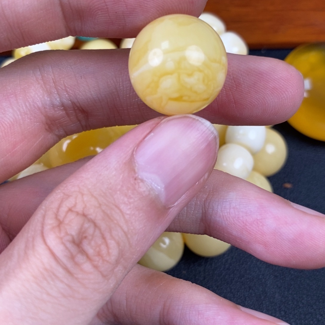 琥珀未镶嵌裸石59