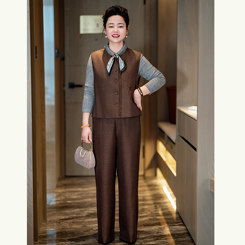 妈妈秋装休闲时尚运动套装中老年马甲裤子中年妇女气质春秋两件套
