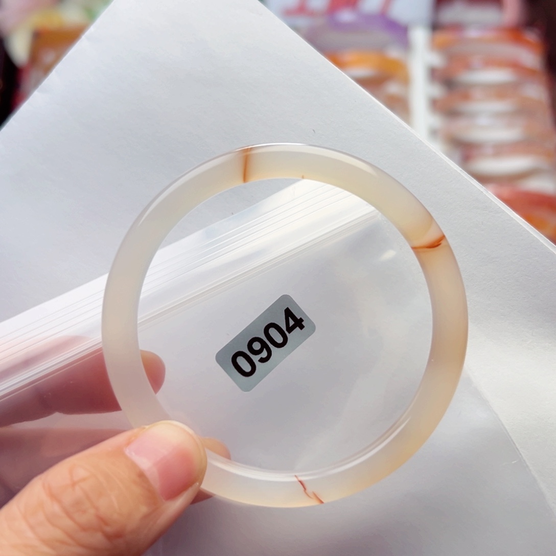 玛瑙/玉髓手镯未镶嵌晒**?