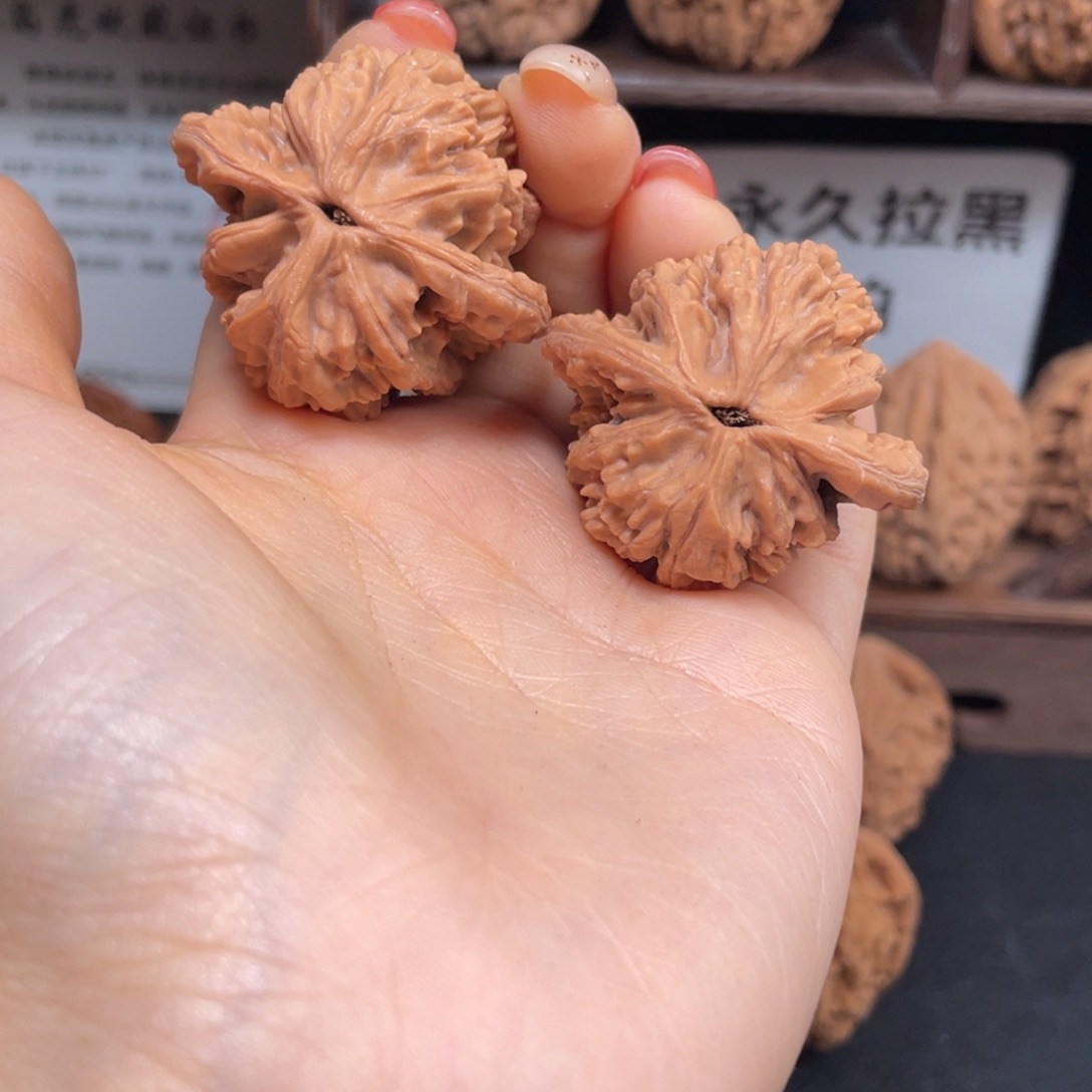 大***喵吊坠文玩核桃汉高虎37尺