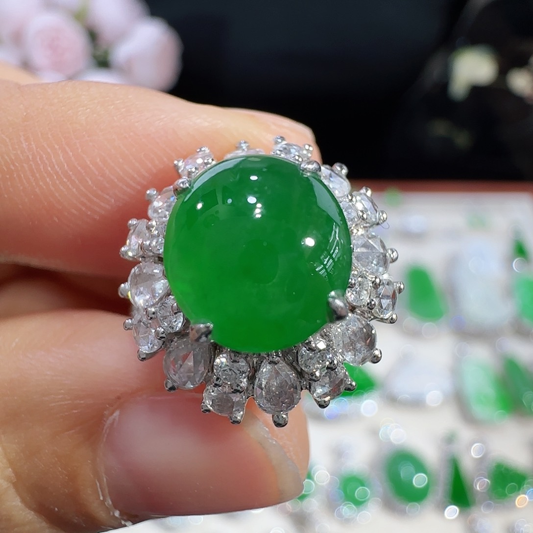 翡翠吊坠(不含链)18K金镶嵌