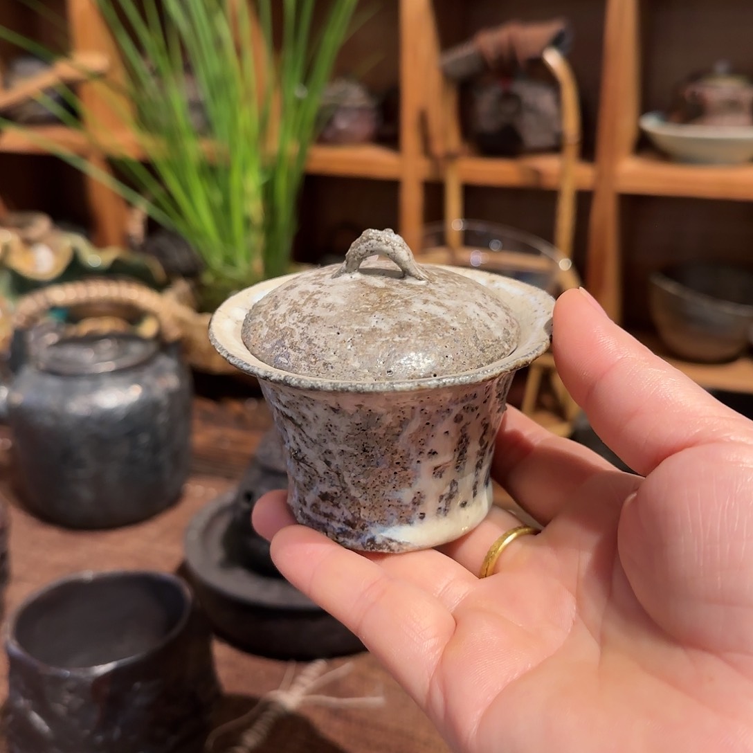 紫砂茶案手捏盖碗