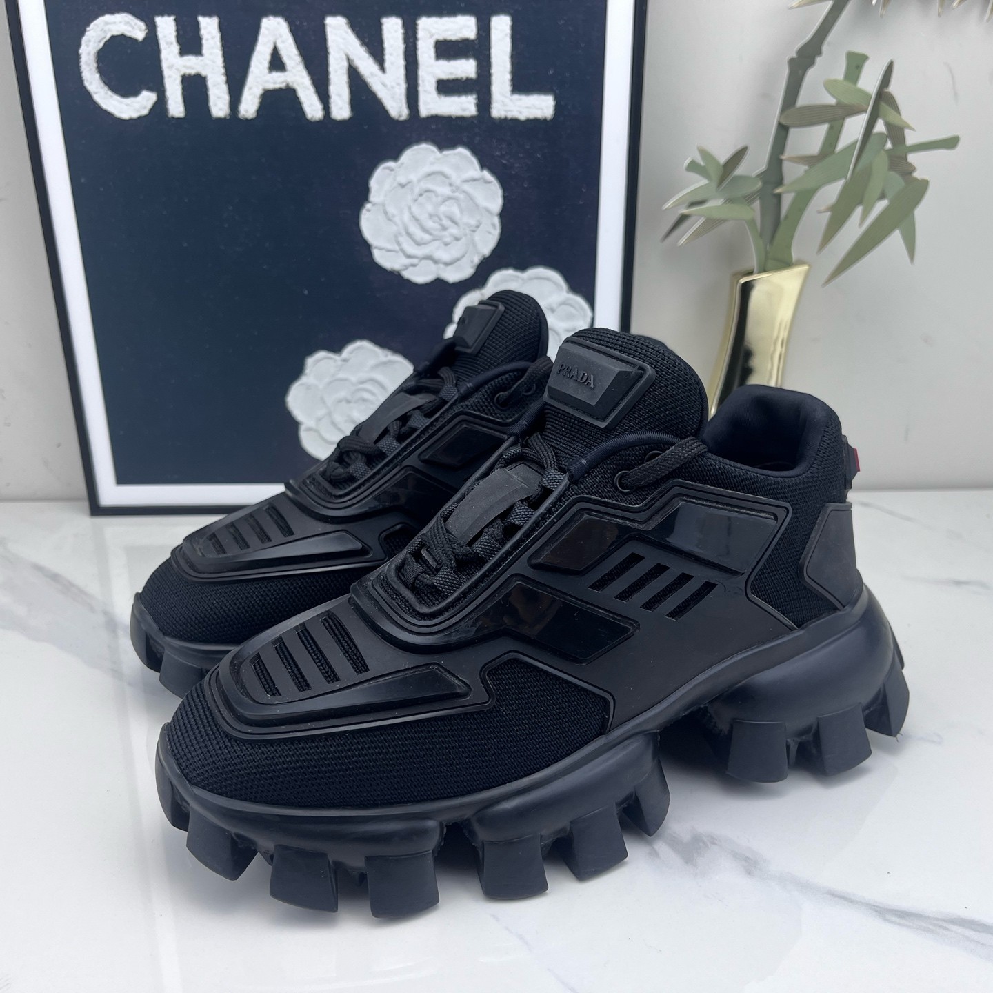 95新 Prada/普拉达 prada普拉达 黑色变形金刚齿轮鞋35码/jm01549