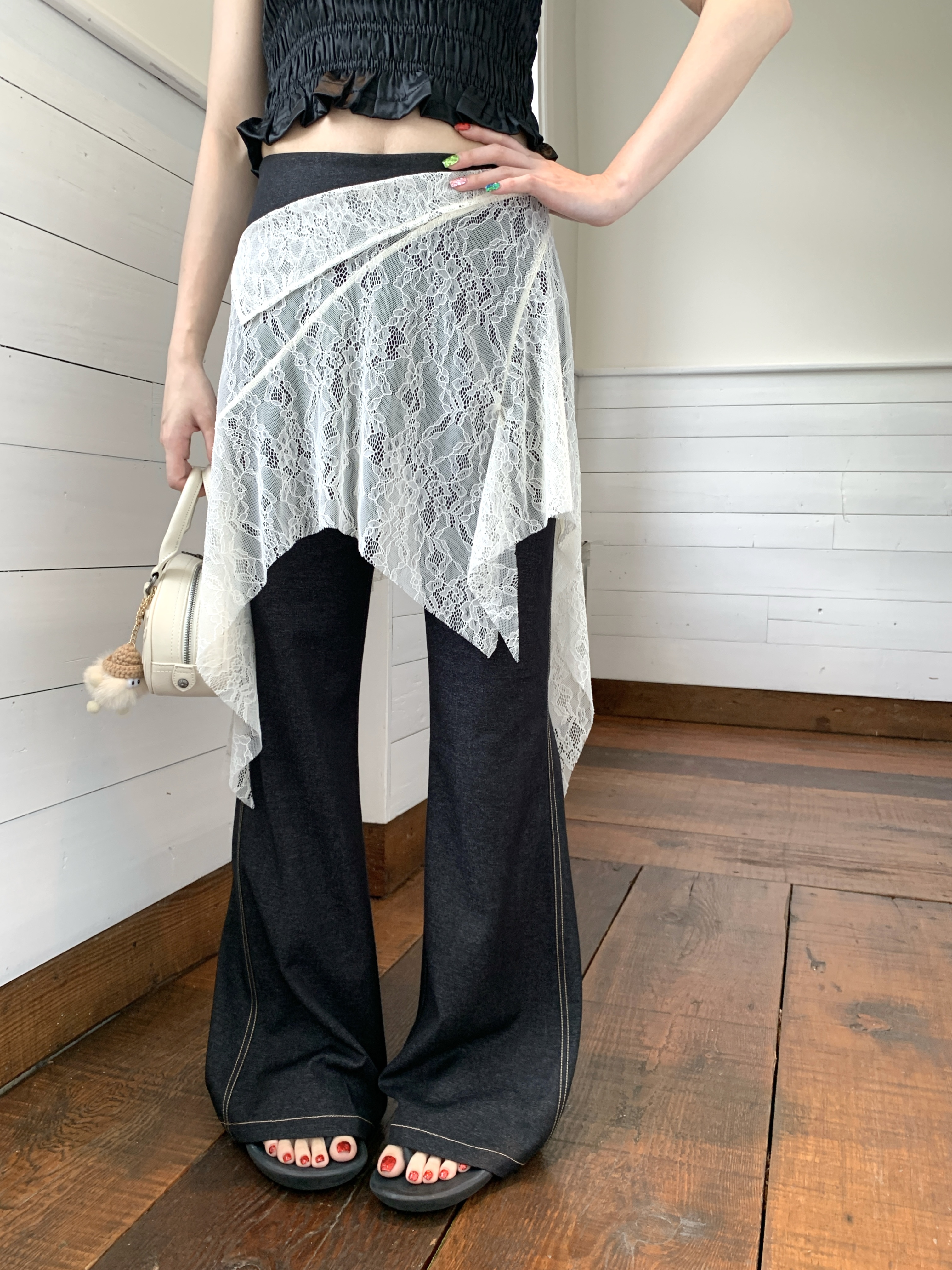 Lynka Vogue黑色蕾丝拼接牛仔裤2025春季新款百搭修身设计感长裤