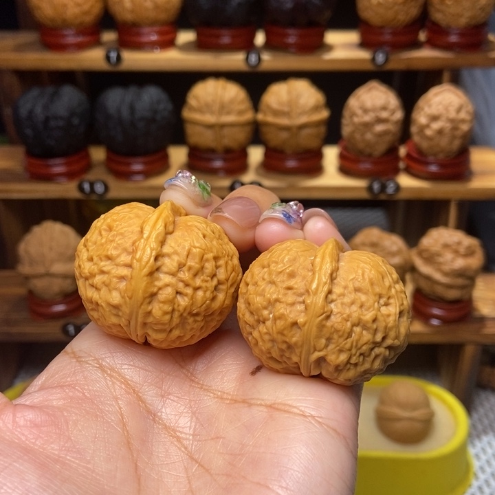 文玩核桃吊坠石奎元宝2