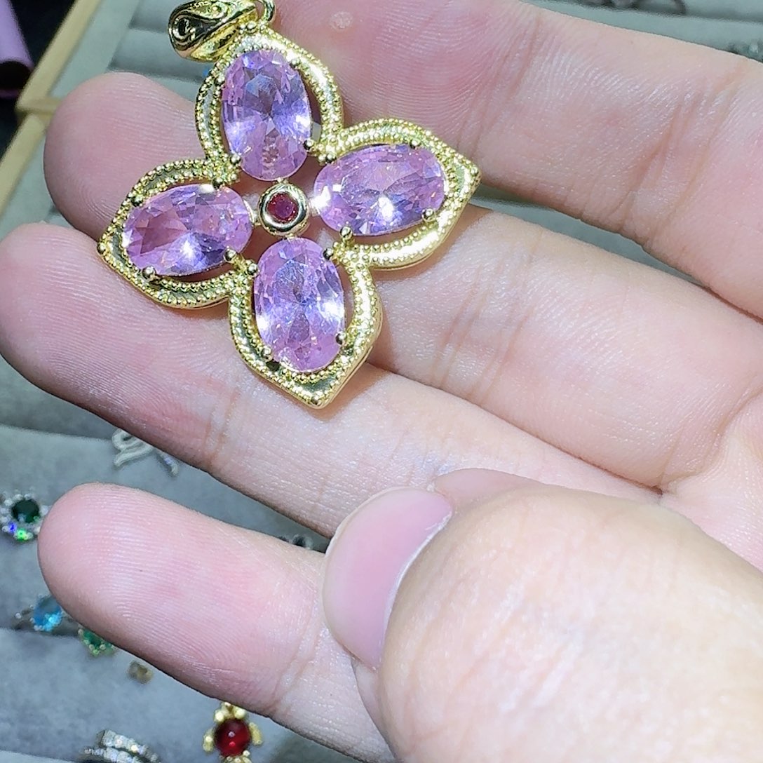 绿水晶戒指银S925镶嵌玊**克