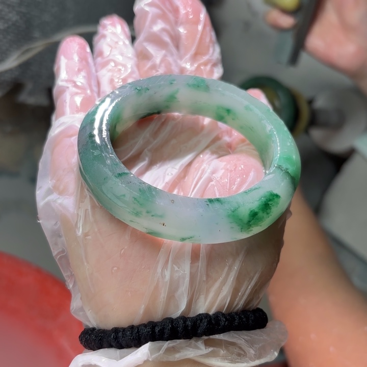 五***生石英质玉（非洲翠）手镯未镶嵌定制