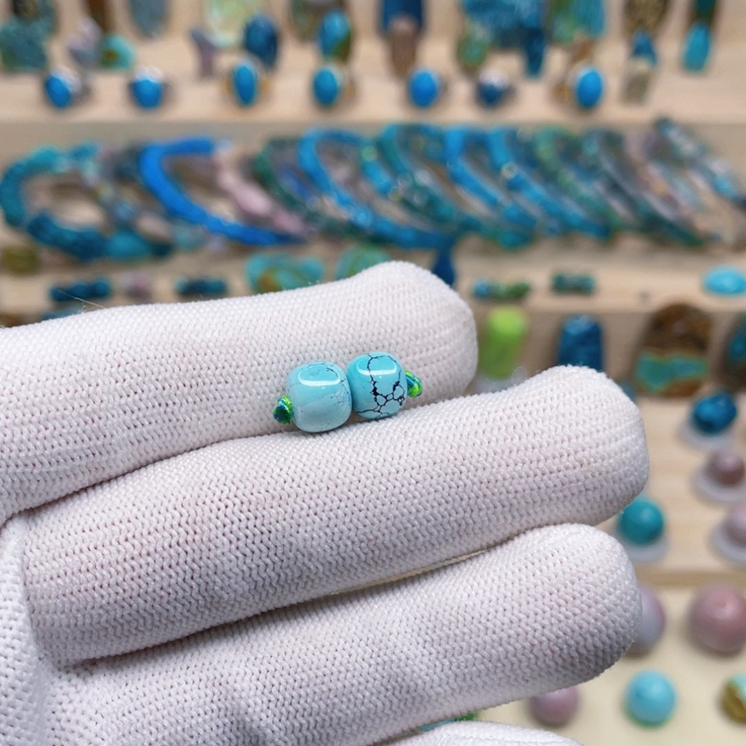 绿松石未镶嵌珠宝奇石