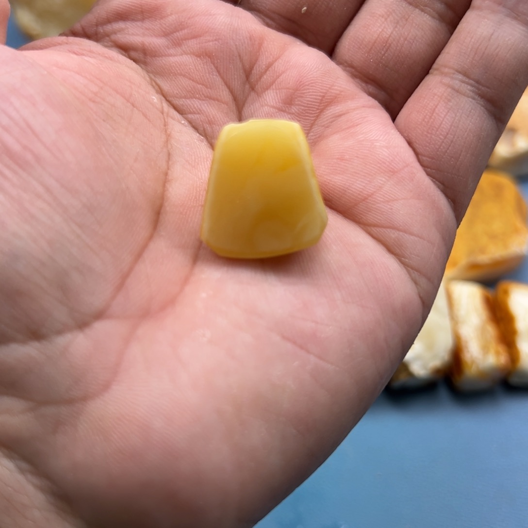 定制琥珀未镶嵌蜜蜡定制