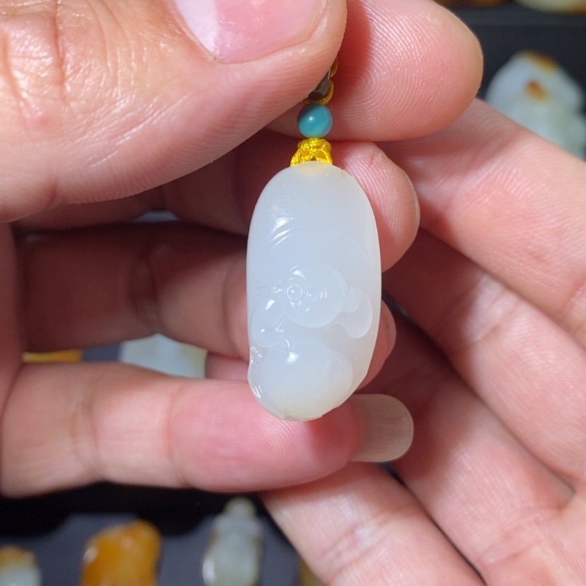 【闪购商品】和田玉挂件未镶嵌帝*