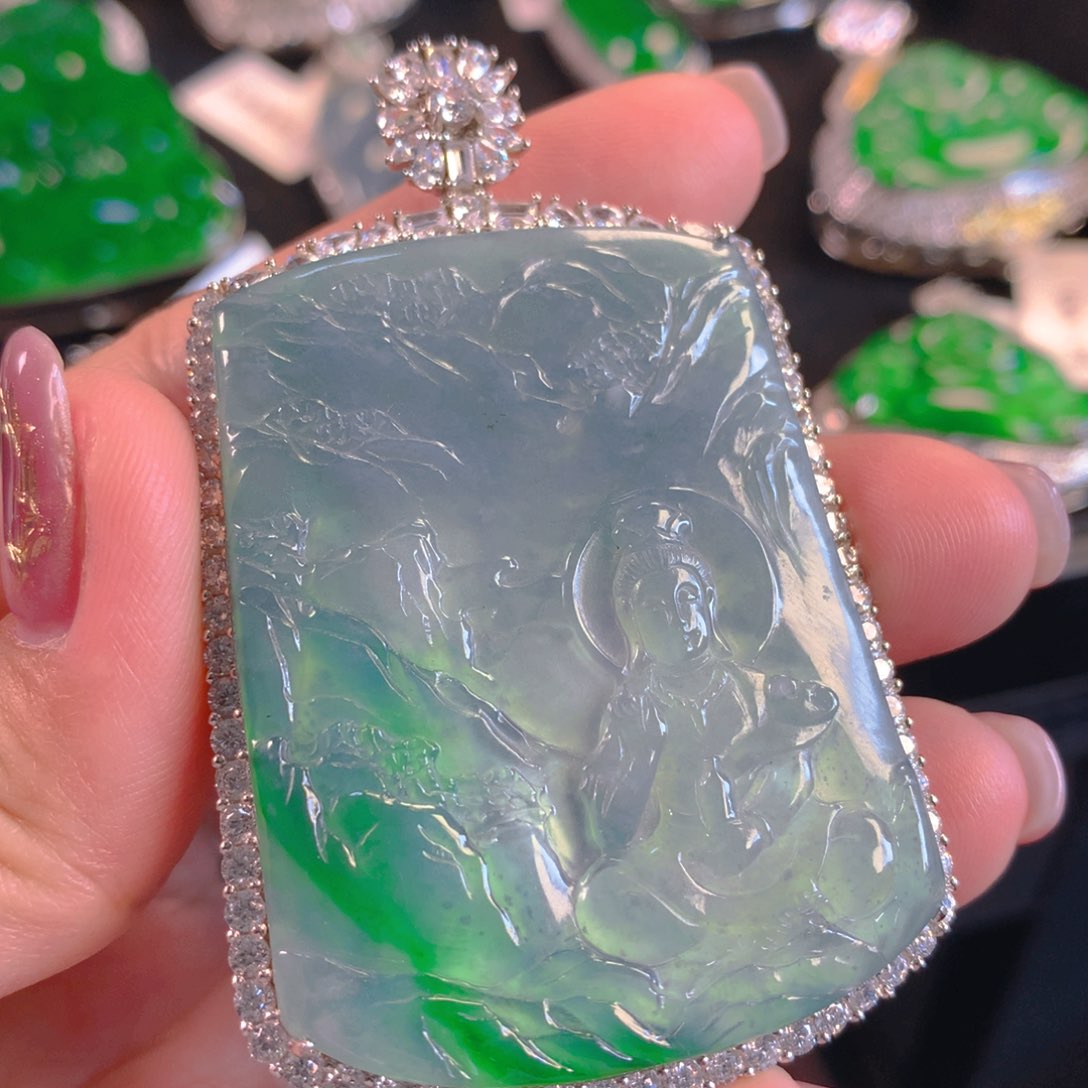 翡翠颈饰银S925镶嵌翡翠