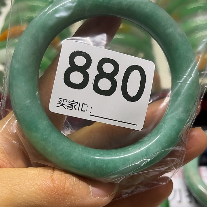 未镶嵌手镯翡翠好